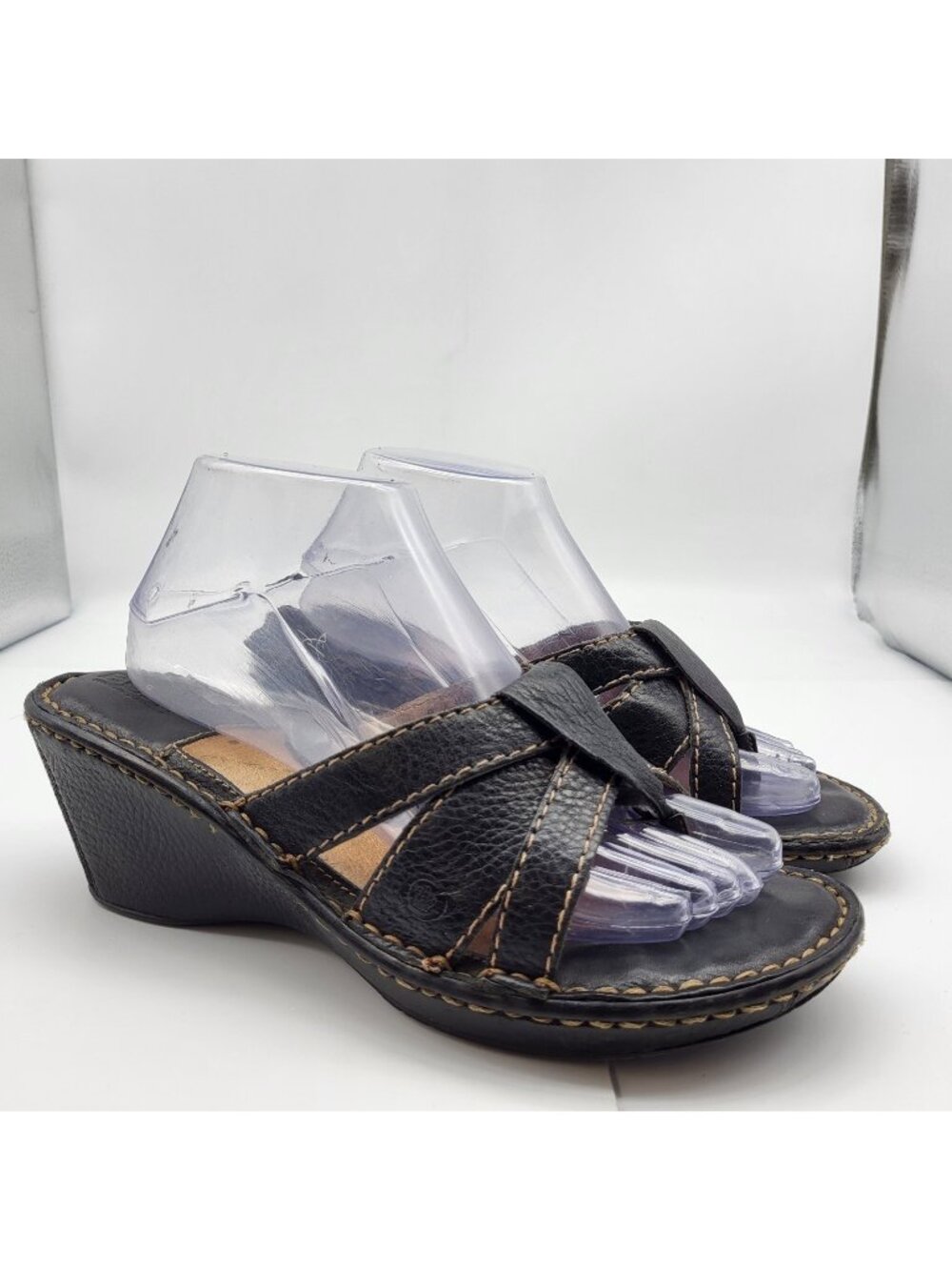 Born sz 9 black pebbled Leather Wedge Sandals Sexy platform Moto Festival